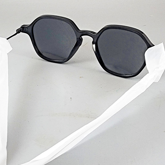 Prada Black Geometric Sunglasses PR11YS 1AB5S0 Dark Grey Lens Square Frame - Picture 5 of 7